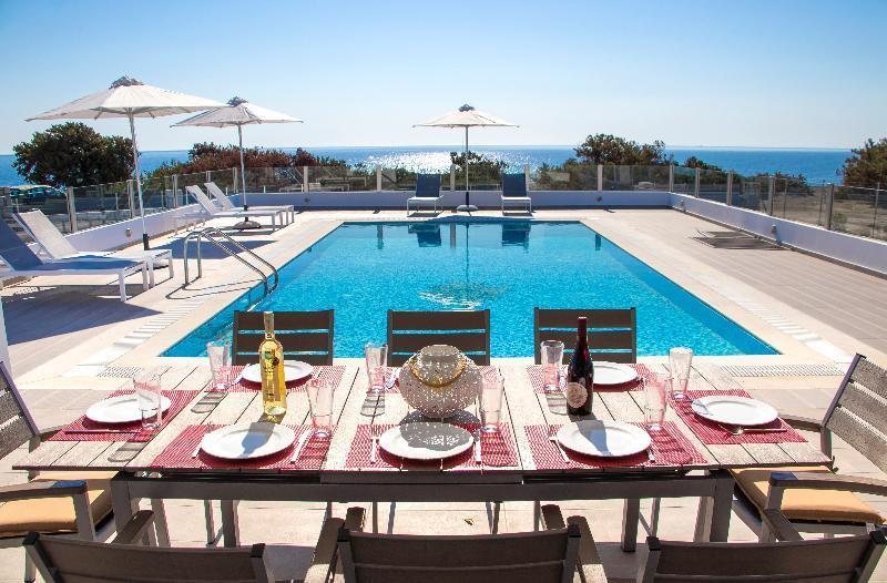 Aegean Horizon Beachfront Hotel 4*